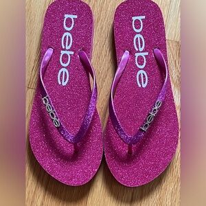 Bebe sparkly pink w/rhinestones super cute flip flops 🩷